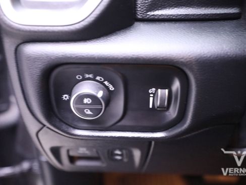 Used 2021 RAM 1500 Big Horn image 16