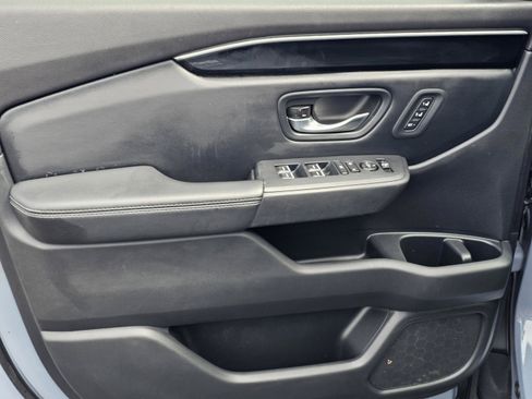 Used 2024 Honda Pilot Touring image 13