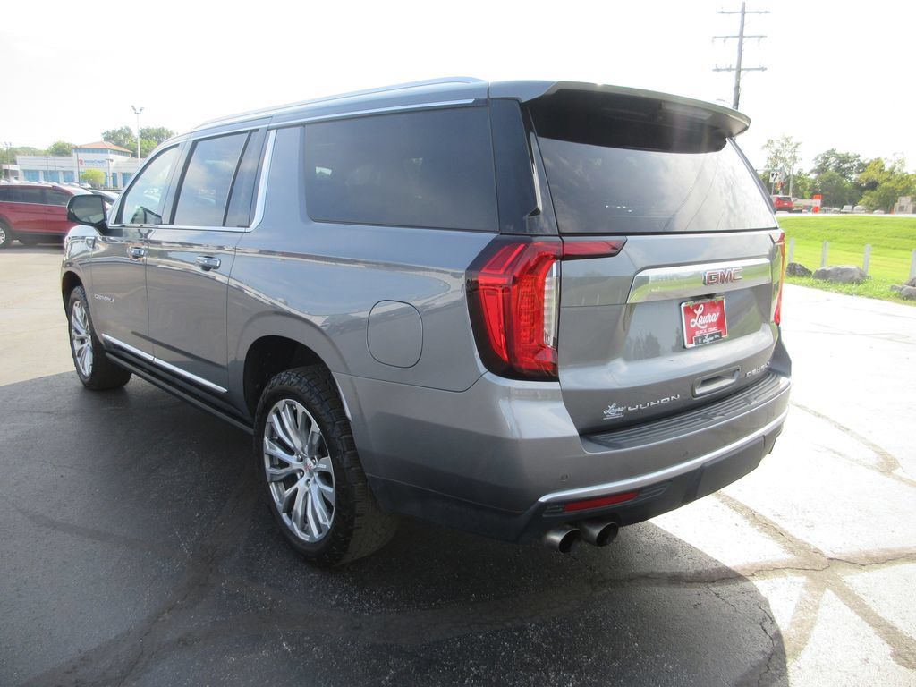 Certified 2022 GMC Yukon XL Denali AWD/4WD image 9