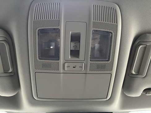 Used 2023 MAZDA CX-9 Touring image 9