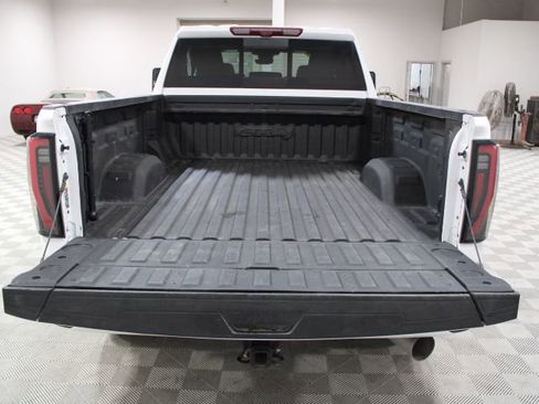 Used 2024 GMC Sierra 2500 AT4 w/ AT4 Premium Plus Package image 13