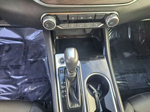 Used 2024 Nissan Altima 2.5 SV FWD image 25