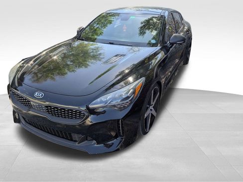 Used 2018 Kia Stinger GT1 image 3