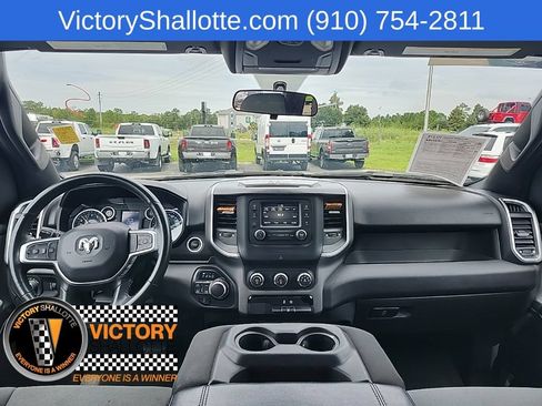Used 2022 RAM 1500 Big Horn AWD/4WD image 4