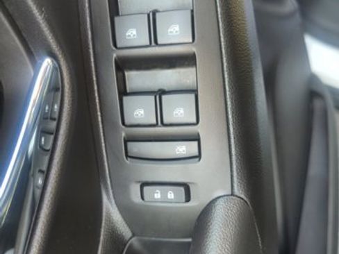 Used 2020 Chevrolet Trax LT w/ Driver Confidence Package image 12