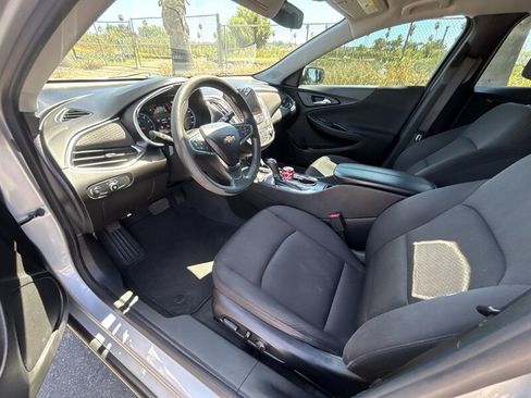 Used 2020 Chevrolet Malibu LT FWD image 13