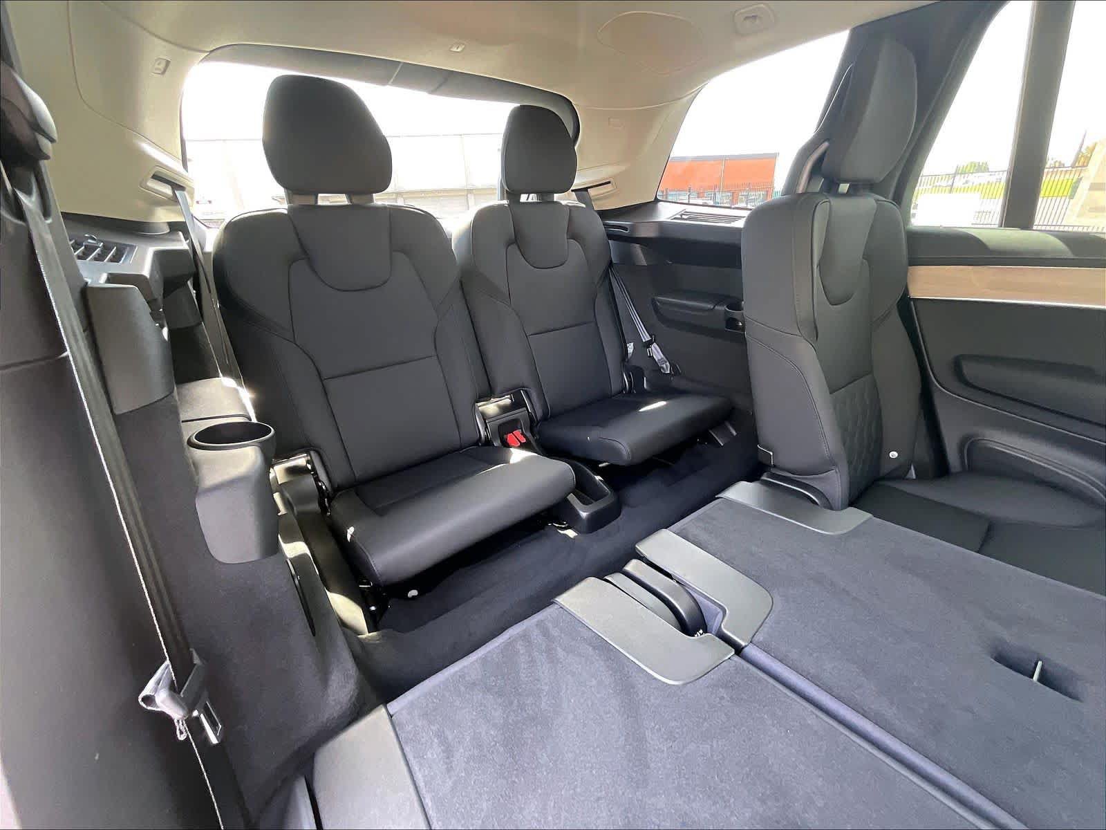 New 2027 Volvo XC90 B5 Plus AWD/4WD image 28