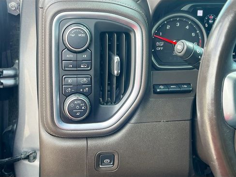 Used 2022 Chevrolet Silverado 1500 LTZ w/ LTZ Premium Package AWD/4WD image 10