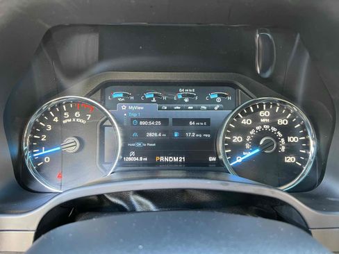 Used 2017 Ford F150 Lariat w/ Equipment Group 502A Luxury image 7