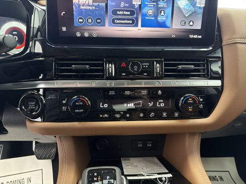 Used 2026 Nissan Pathfinder Platinum image 10