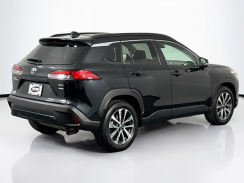 Used 2022 Toyota Corolla Cross XLE w/ Convenience Package AWD/4WD image 15