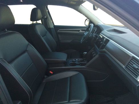 Used 2021 Volkswagen Atlas SE image 15