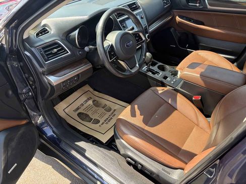 Used 2018 Subaru Outback 2.5i Touring image 9