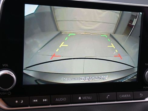 Certified 2025 Nissan Sentra SV image 10