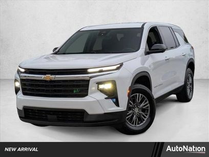 Used 2024 Chevrolet Traverse LS