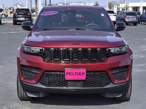 Used 2023 Jeep Grand Cherokee Altitude image 2