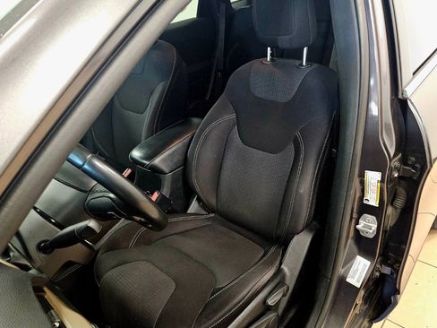 Used 2015 Jeep Cherokee Latitude image 32