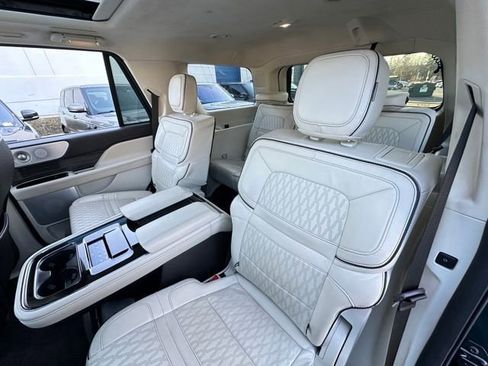 Used 2023 Lincoln Navigator Black Label AWD/4WD image 39