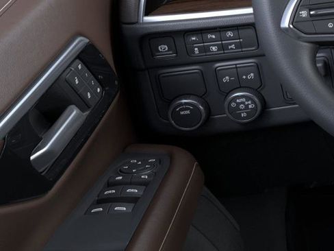 New 2026 Chevrolet Suburban High Country RWD image 22