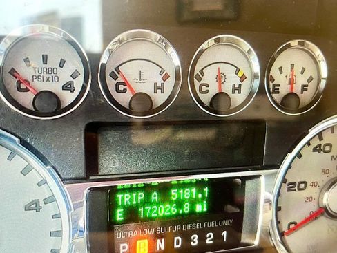 Used 2009 Ford F350 Lariat image 11