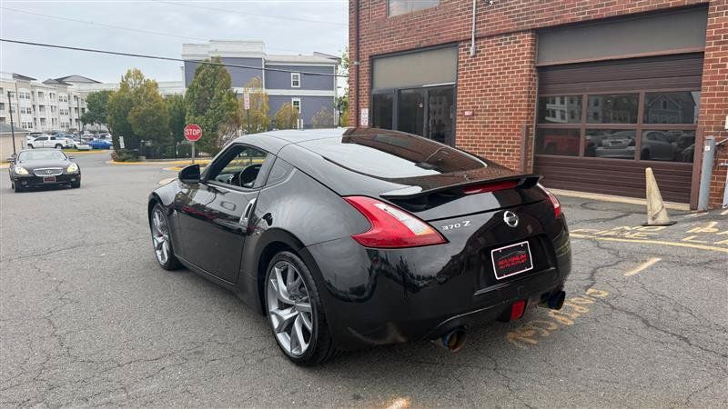 Used 2014 Nissan 370Z Coupe w/ Sport Package RWD image 9