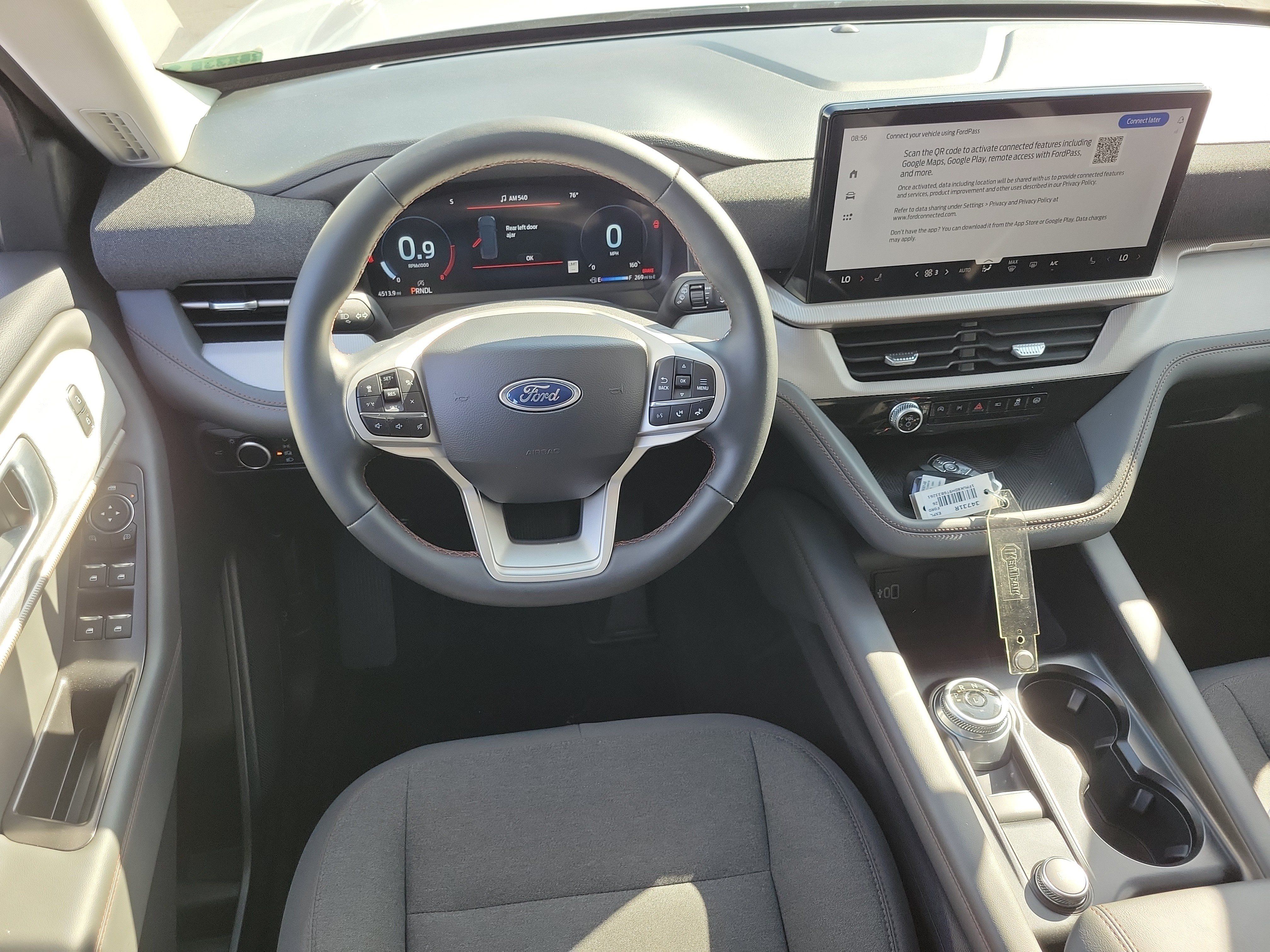 Used 2026 Ford Explorer Active AWD/4WD image 4