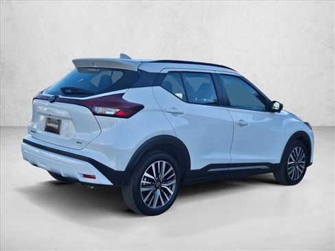 Used 2024 Nissan Kicks SR image 5