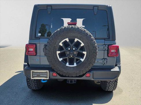Used 2024 Jeep Wrangler Unlimited Rubicon 4xe AWD/4WD image 4