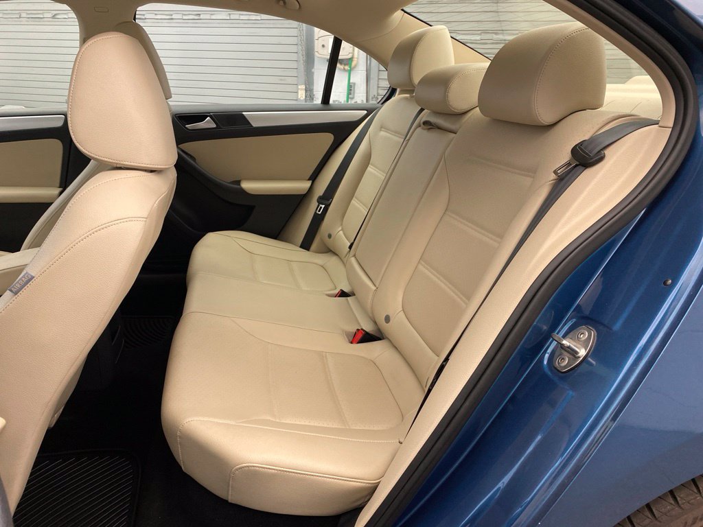 Used 2018 Volkswagen Jetta SEL FWD image 15