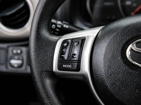 Used 2014 Toyota Yaris LE image 17