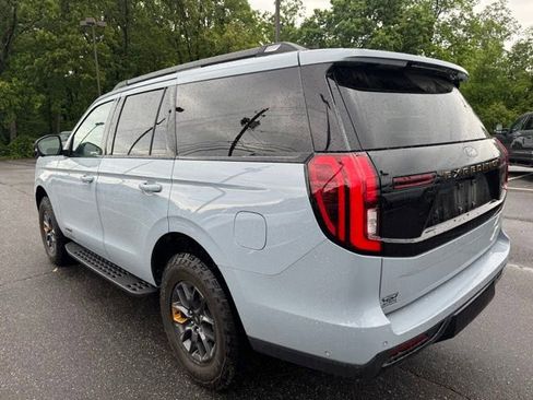 Used 2025 Ford Expedition Tremor AWD/4WD image 6