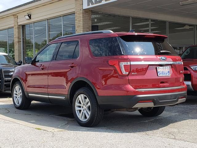 Used 2019 Ford Explorer XLT AWD/4WD image 3
