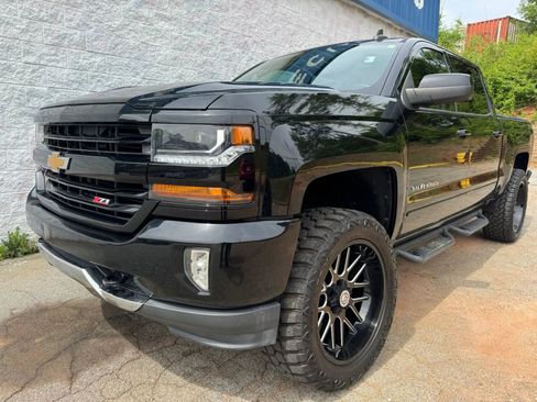 Used 2018 Chevrolet Silverado 1500 LT w/ All Star Edition AWD/4WD image 2