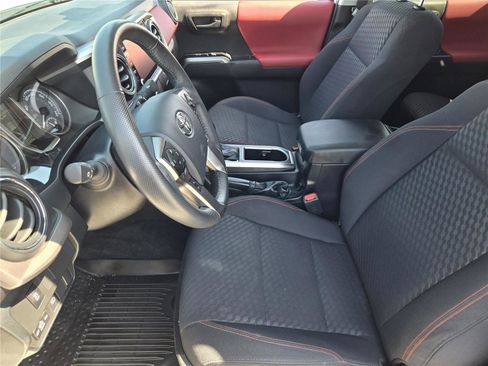 Used 2023 Toyota Tacoma SR5 w/ Technology Package AWD/4WD image 12
