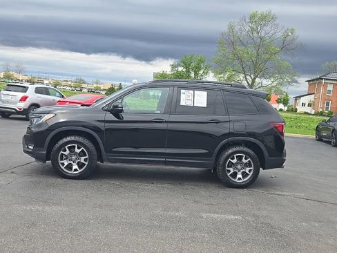 Used 2023 Honda Passport TrailSport image 4