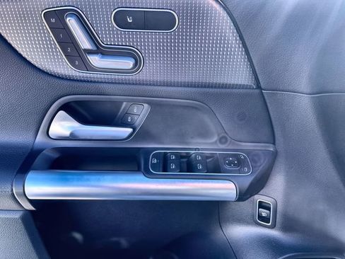 Used 2023 Mercedes-Benz GLA 250 4MATIC image 17