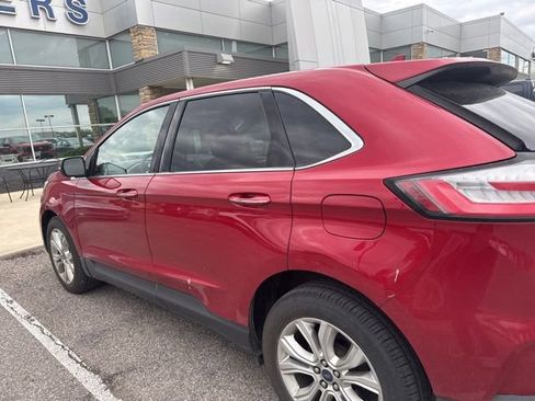 Used 2020 Ford Edge Titanium AWD/4WD image 5