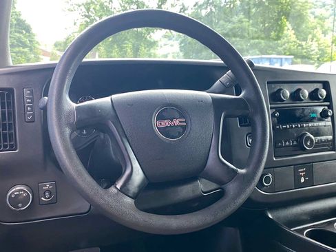 Used 2015 GMC Savana 3500 RWD image 13