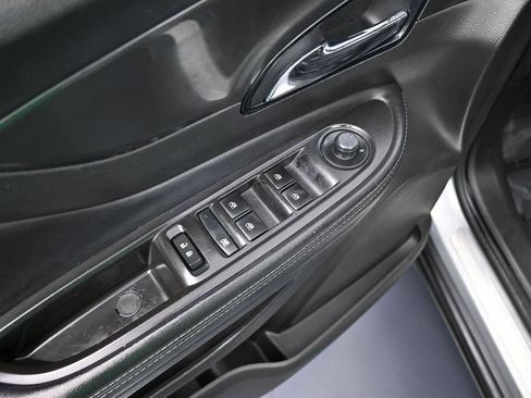 Used 2020 Buick Encore Preferred image 17