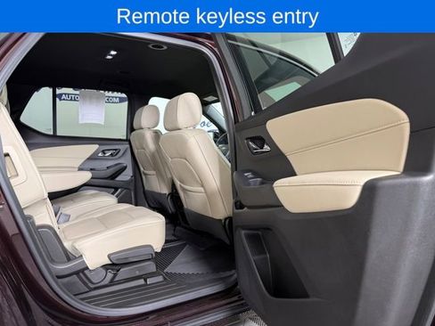Used 2022 Chevrolet Traverse Premier image 20