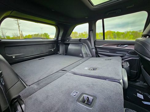 New 2026 Jeep Grand Cherokee Limited AWD/4WD image 39