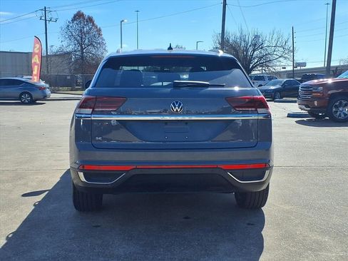 Used 2021 Volkswagen Atlas Cross Sport SE image 27