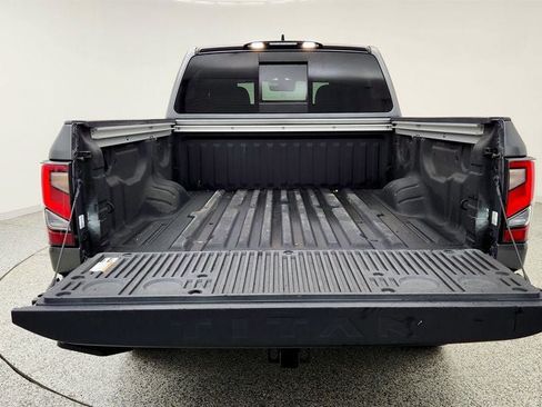 Used 2024 Nissan Titan PRO-4X w/ Pro-4x Convenience Package AWD/4WD image 21