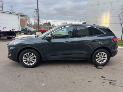 Certified 2022 Ford Escape SE image 8