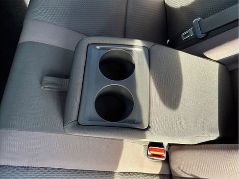 Used 2017 Toyota Corolla LE image 28