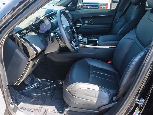 Used 2024 Land Rover Range Rover Sport SE AWD/4WD image 18