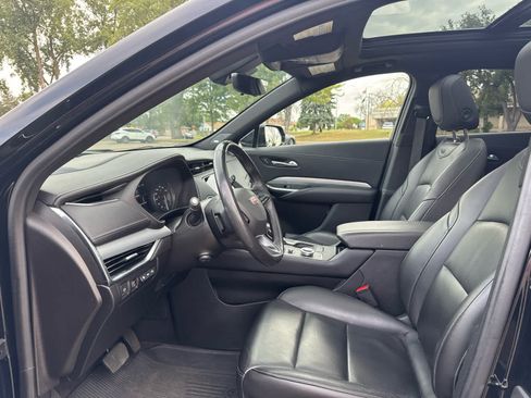 Certified 2019 Cadillac XT4 Premium Luxury w/ Technology Package AWD/4WD image 12