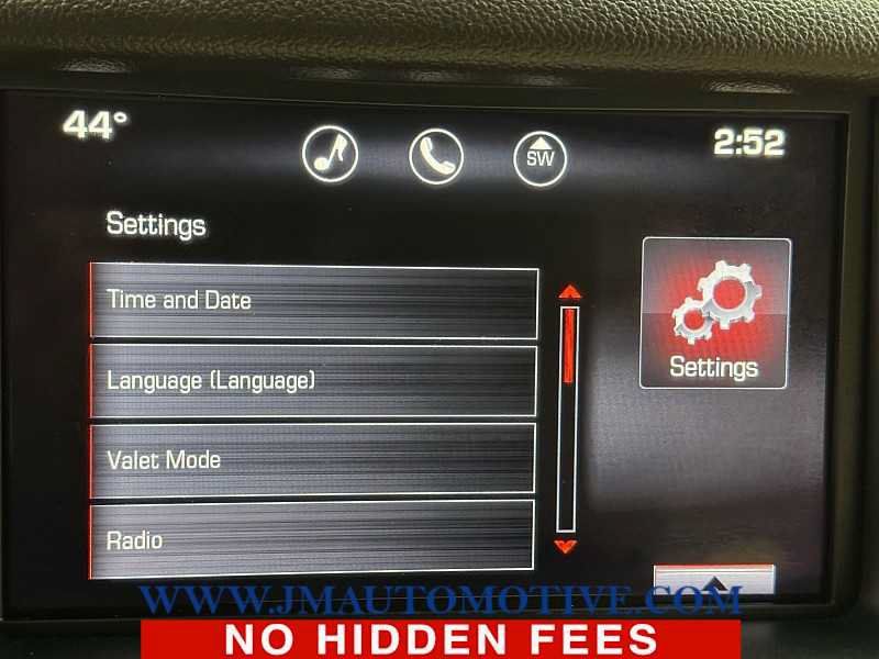 Used 2015 GMC Yukon Denali w/ Touring Package AWD/4WD image 30