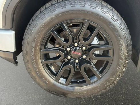 Used 2023 GMC Sierra 1500 Pro w/ Graphite Edition AWD/4WD image 10