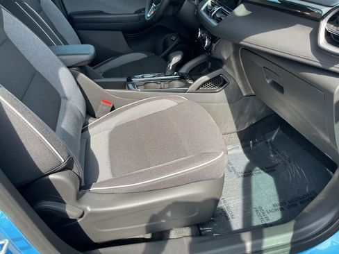 New 2026 Chevrolet TrailBlazer LT w/ Convenience Package FWD image 27